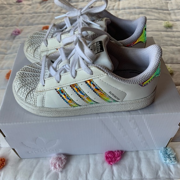 Adidas Superstar for kids in white - Picture 4 of 4